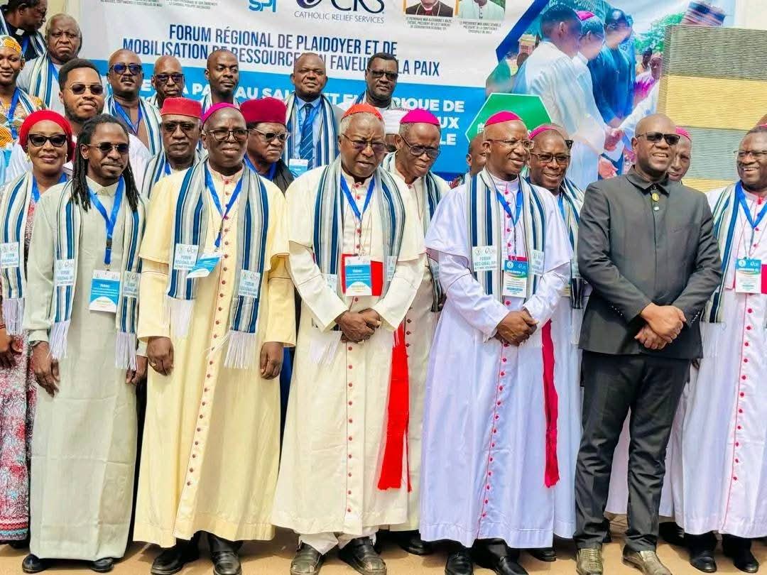 Le Président du Conseil d&rsquo;Administration ( AKBM ) Mr Aliou Ousmane Haidara au Forum Régional des Leaderships Religieux et Traditionnel pour la paix